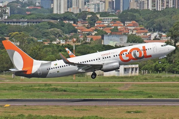 Hãng hàng không lớn bậc nhất Brazil tìm cách thoát cảnh phá sản