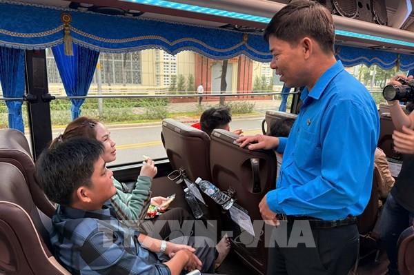 Những chuyến xe nghĩa tình
