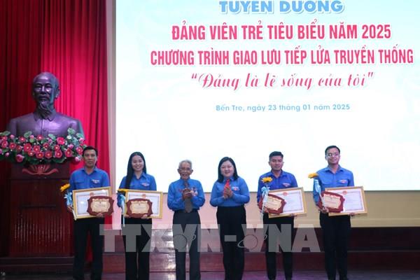 Bến Tre tuyên dương Đảng viên trẻ tiêu biểu