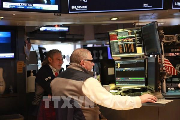 Triển vọng đầu tư 2025: Cân bằng giữa cơ hội và rủi ro