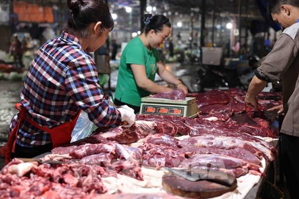 Sức mua tăng, giá hàng hóa tăng nhẹ