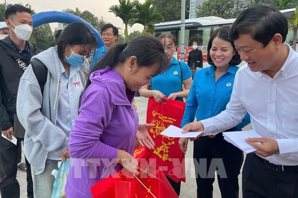 Bình Dương hỗ trợ gần 45.000 công nhân lao động khó khăn