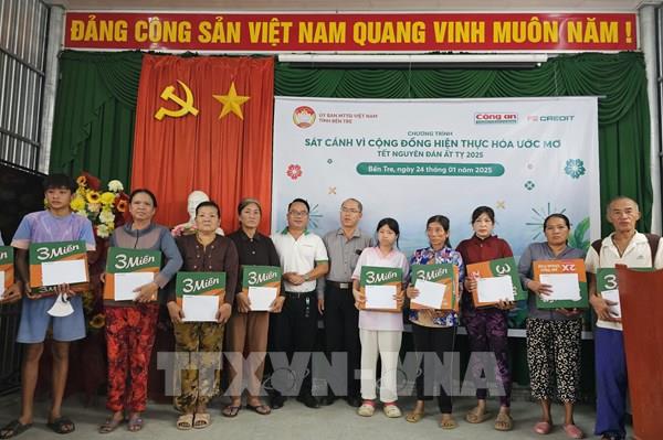 Bến Tre chăm lo để người nghèo đón Tết đầm ấm, an vui