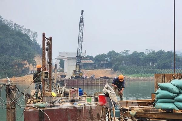 Nhiều công trình trọng điểm ở Tuyên Quang thi công xuyên Tết