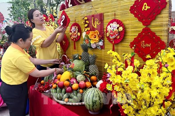 Góc Xuân Ất Tỵ tại các khu phố ở TP Hồ Chí Minh