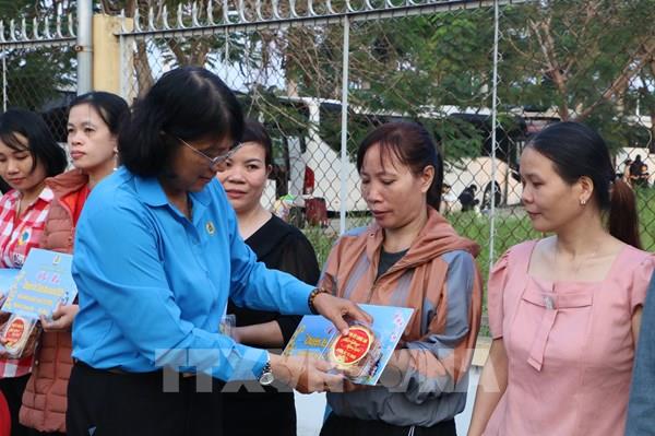Nhiều chương trình chăm lo đời sống người lao động trong dịp Tết