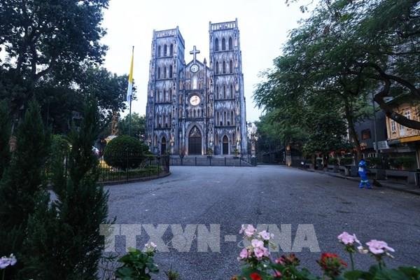Có một Hà Nội tĩnh lặng sáng đầu xuân mới