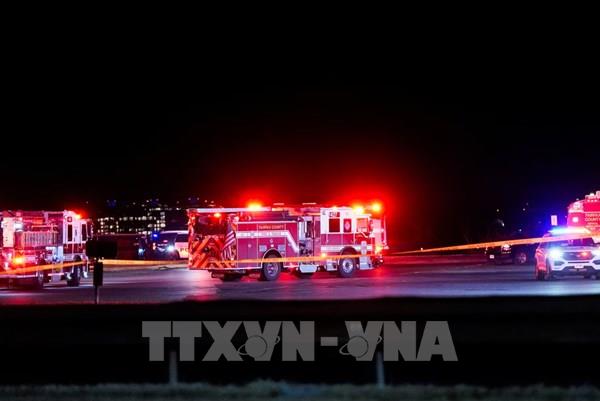 Trực thăng quân đội Mỹ va chạm với máy bay chở khách gây thương vong