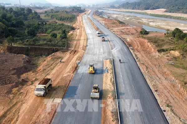 Kỷ niệm 95 năm ngày thành lập Đảng: Giao thông đi trước mở đường