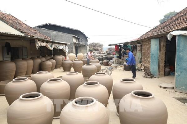 Làng gốm Gia Thủy giữ lửa xuyên Tết