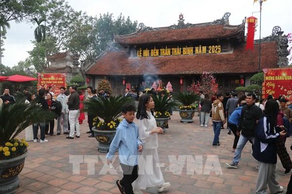Đầu năm, các điểm du lịch tâm linh tại Thái Bình "hút" khách