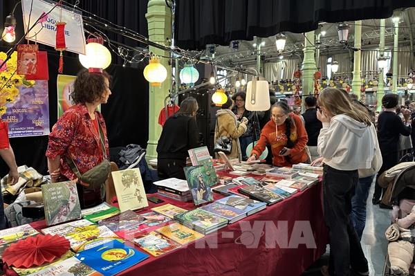 Cộng đồng người Việt tại Pháp vui đón Tết