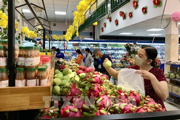 Thành phố Hồ Chí Minh tiếp tục giảm giá thực phẩm thiết yếu sau Tết