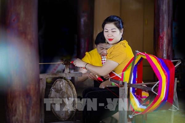 Nghề dệt thổ cẩm trang phục dân tộc Thái ở Điện Biên