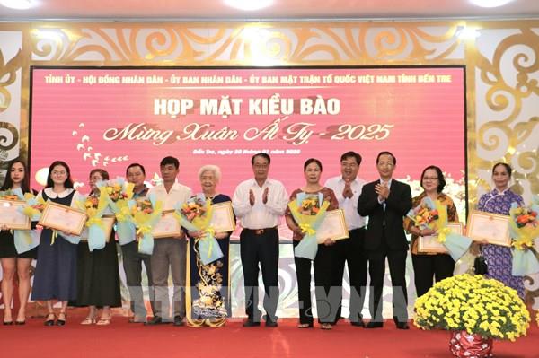 Bến Tre gắn kết kiều bào, góp sức xây dựng quê hương