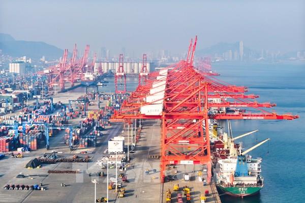 Quy mô thương mại dịch vụ của Trung Quốc lần đầu tiên vượt 1.000 tỷ USD