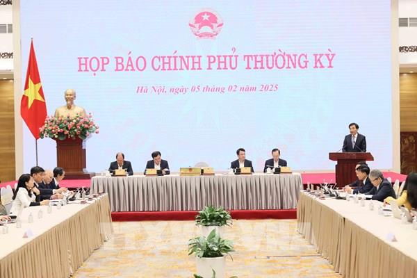 Họp báo Chính phủ thường kỳ: Đủ kinh phí chi trả chế độ cho người nghỉ do sắp xếp, tinh gọn bộ máy