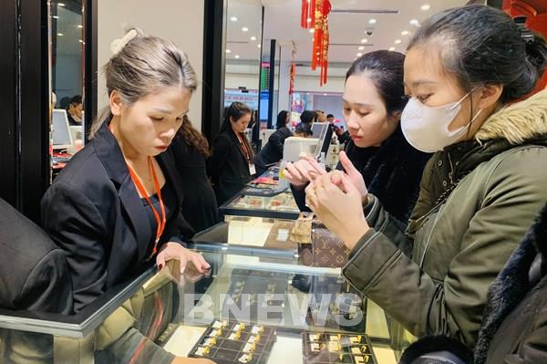 Giá vàng trong nước giảm nhẹ phiên đầu tuần
