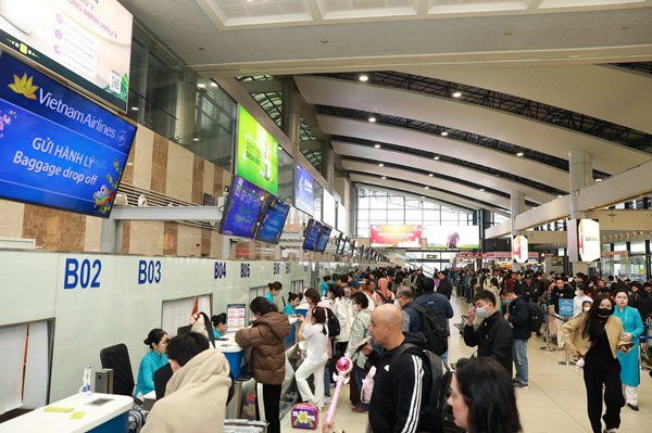 Các hãng hàng không tăng hơn 20% chuyến bay dịp cao điểm Lễ và Hè