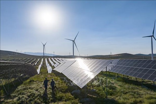 Trung Quốc giảm quy mô trợ cấp cho các dự án năng lượng tái tạo