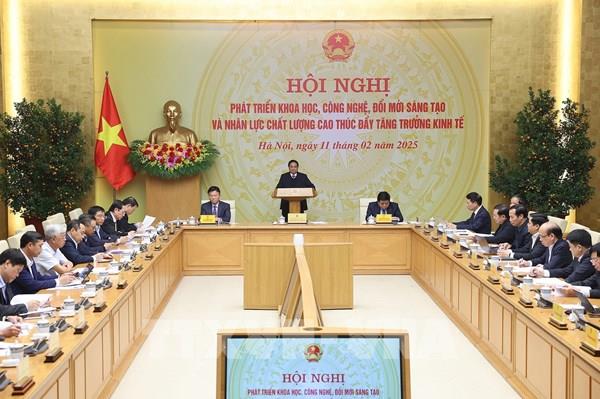 Thủ tướng chủ trì Hội nghị về phát triển khoa học, công nghệ thúc đẩy tăng trưởng kinh tế