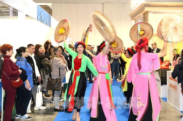 Ấn tượng Việt Nam tại Hội chợ du lịch quốc tế BIT Milan 2025