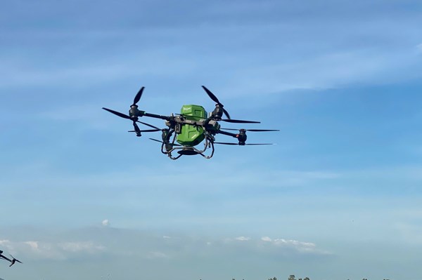 Sử dụng phân bón tiết kiệm và hiệu quả nhờ công nghệ mới Drone DJI T50