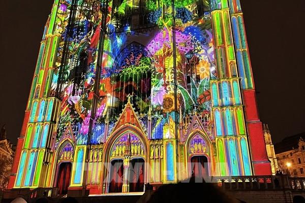 Brussels hóa thân thành "Thành phố Ánh sáng"