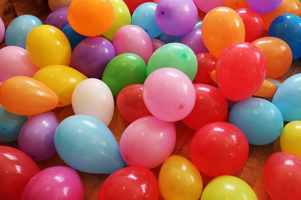 Hiểm họa từ bóng bay bơm khí hydro và gợi ý cách phòng tránh