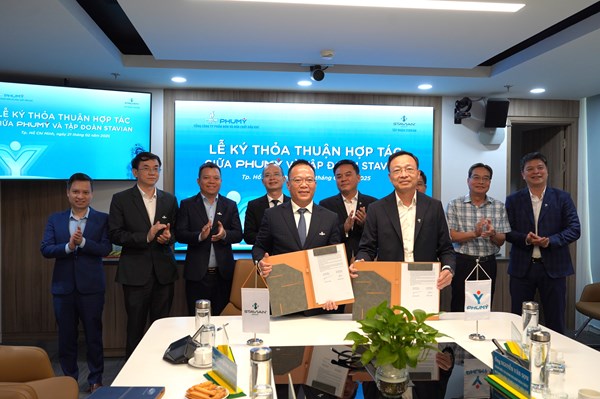 PVFCCo hợp tác đầu tư kinh doanh hóa chất và hạt nhựa với Stavian