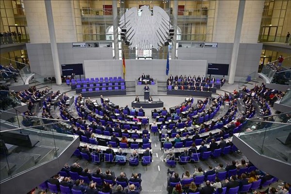 Bầu cử Quốc hội liên bang Đức sớm: Kịch bản khó đoán