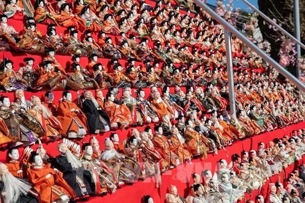 Hàng nghìn búp bê Hina chào đón “Ngày của bé gái”