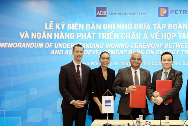 Petrolimex và ADB hợp tác trong chuyển dịch năng lượng