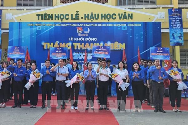 Tuổi trẻ Bến Tre tham gia xóa nhà tạm, dột nát