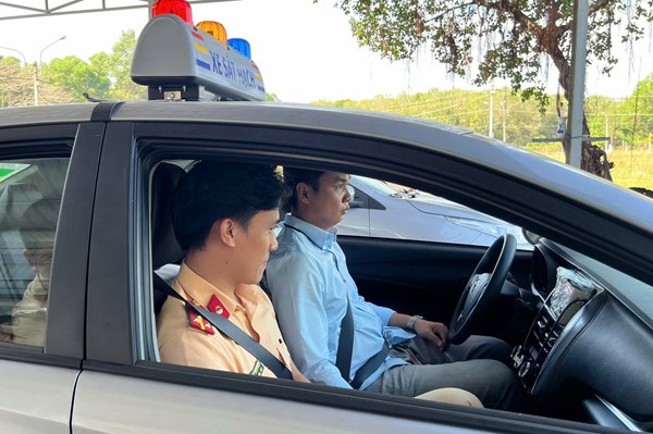 Thông tin về việc cập nhật giấy phép lái xe trên VNeID