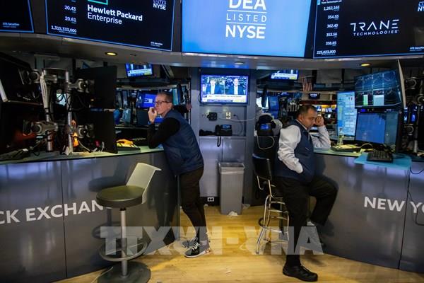 Chứng khoán Mỹ tiếp tục lao dốc, châu Âu khởi sắc sau động thái của ECB