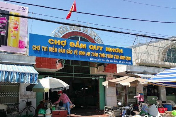 Chợ Đầm (Quy Nhơn, Bình Định) xuống cấp, gây nguy hiểm cho người dân