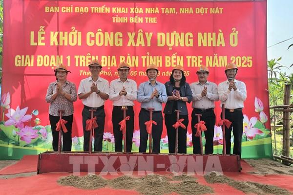 Bến Tre xây mới 1.031 nhà tạm, nhà dột nát trong đợt đầu tiên