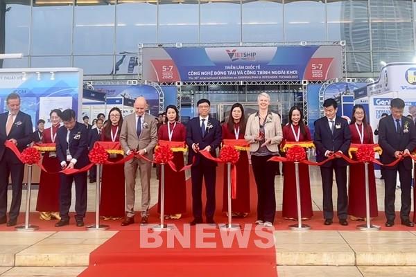 Ký kết hợp đồng ước tính 60 triệu USD tại triển lãm quốc tế công nghiệp đóng tàu