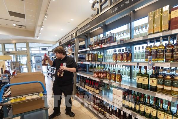 Canada hoãn đợt áp thuế bổ sung thứ hai với hàng hóa Mỹ