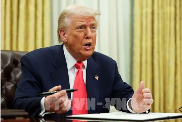 Tổng thống Donald Trump: Kinh tế Mỹ đang trong "giai đoạn chuyển đổi"