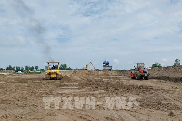 Đôn đốc thi công cao tốc Châu Đốc - Cần Thơ - Sóc Trăng