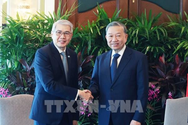 Tổng Bí thư Tô Lâm tiếp lãnh đạo một số tập đoàn, doanh nghiệp hàng đầu của Singapore