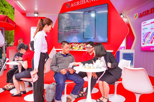 Agribank đồng hành xây dựng và phát triển thương hiệu cà phê Buôn Ma Thuột