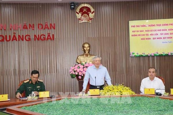 Phó Thủ tướng: Không vì tiến độ mà bỏ qua quy trình thi công cao tốc Bắc - Nam