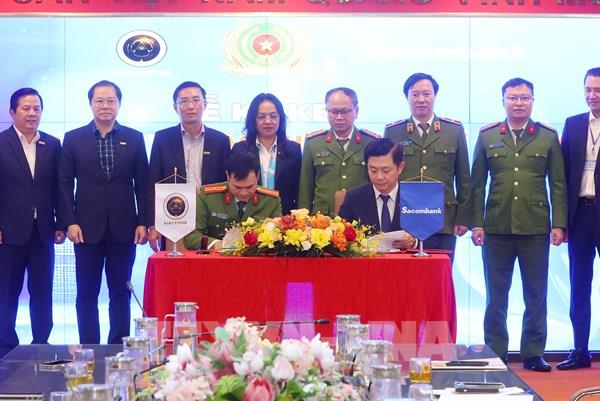 Triển khai dịch vụ xác thực điện tử các giao dịch ngân hàng qua VNeID