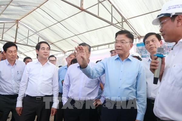 Phó Thủ tướng Lê Thành Long làm việc với 3 tỉnh về tiến độ các dự án cao tốc đường bộ