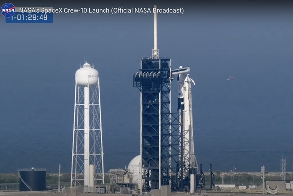 NASA phóng thành công tàu giải cứu phi hành gia "mắc kẹt" trên ISS