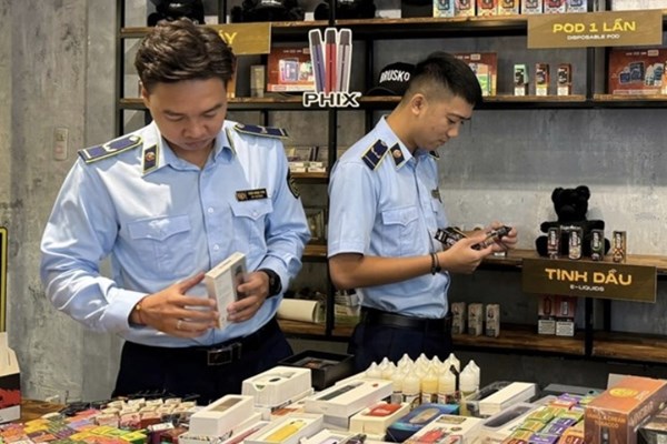 Xử lý nghiêm cán bộ bao che, tiếp tay cho đối tượng bán thuốc lá điện tử