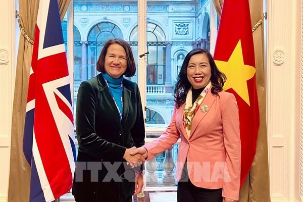 Anh sẵn sàng hỗ trợ Việt Nam tiếp cận doanh nghiệp phát triển trung tâm tài chính